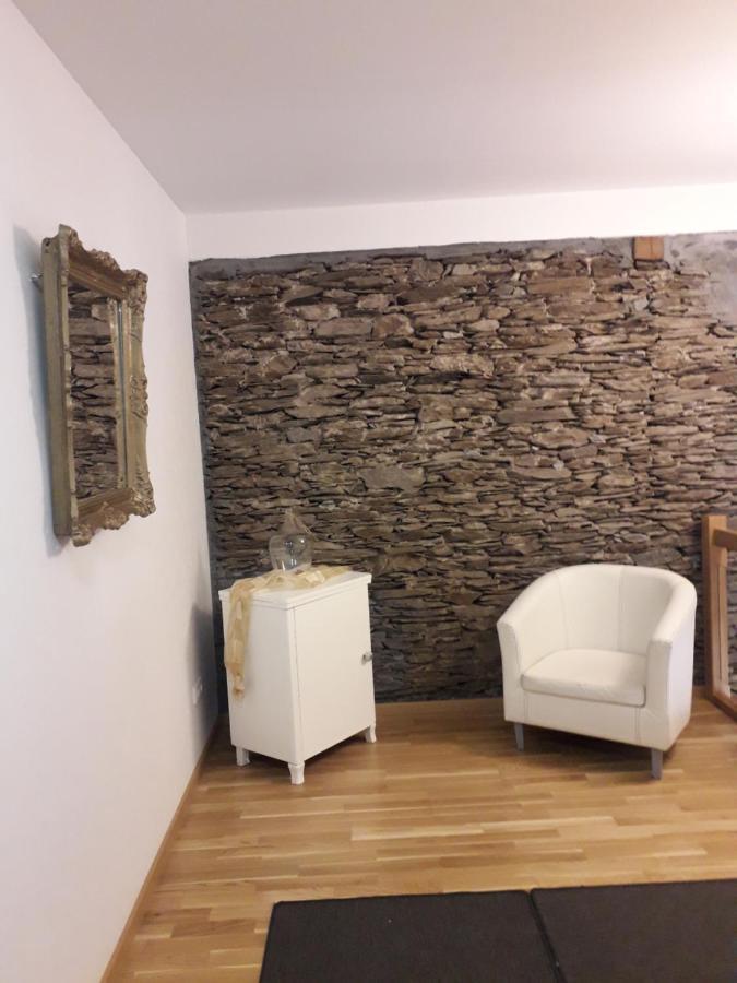 Hotel- Weingut- Moselloreley Писпорт Екстериор снимка