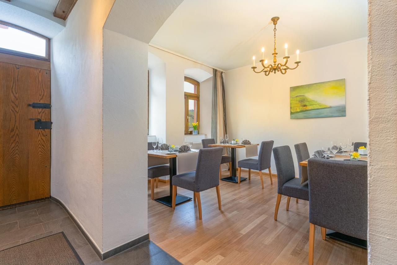 Hotel- Weingut- Moselloreley Писпорт Екстериор снимка