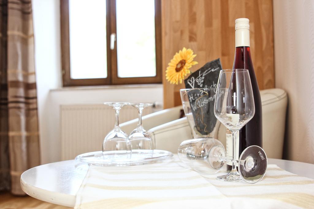 Hotel- Weingut- Moselloreley Писпорт Стая снимка
