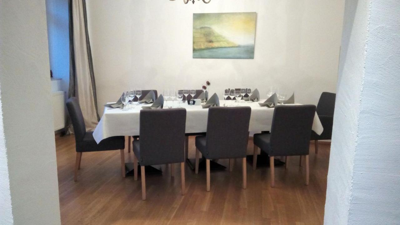 Hotel- Weingut- Moselloreley Писпорт Екстериор снимка